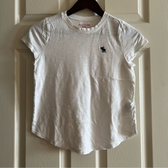 [BUNDLE OF 4] Abercrombie Kids Crewneck, Long-Sleeve Shirt & T-Shirts - Sz 13/14 - Picture 8 of 14